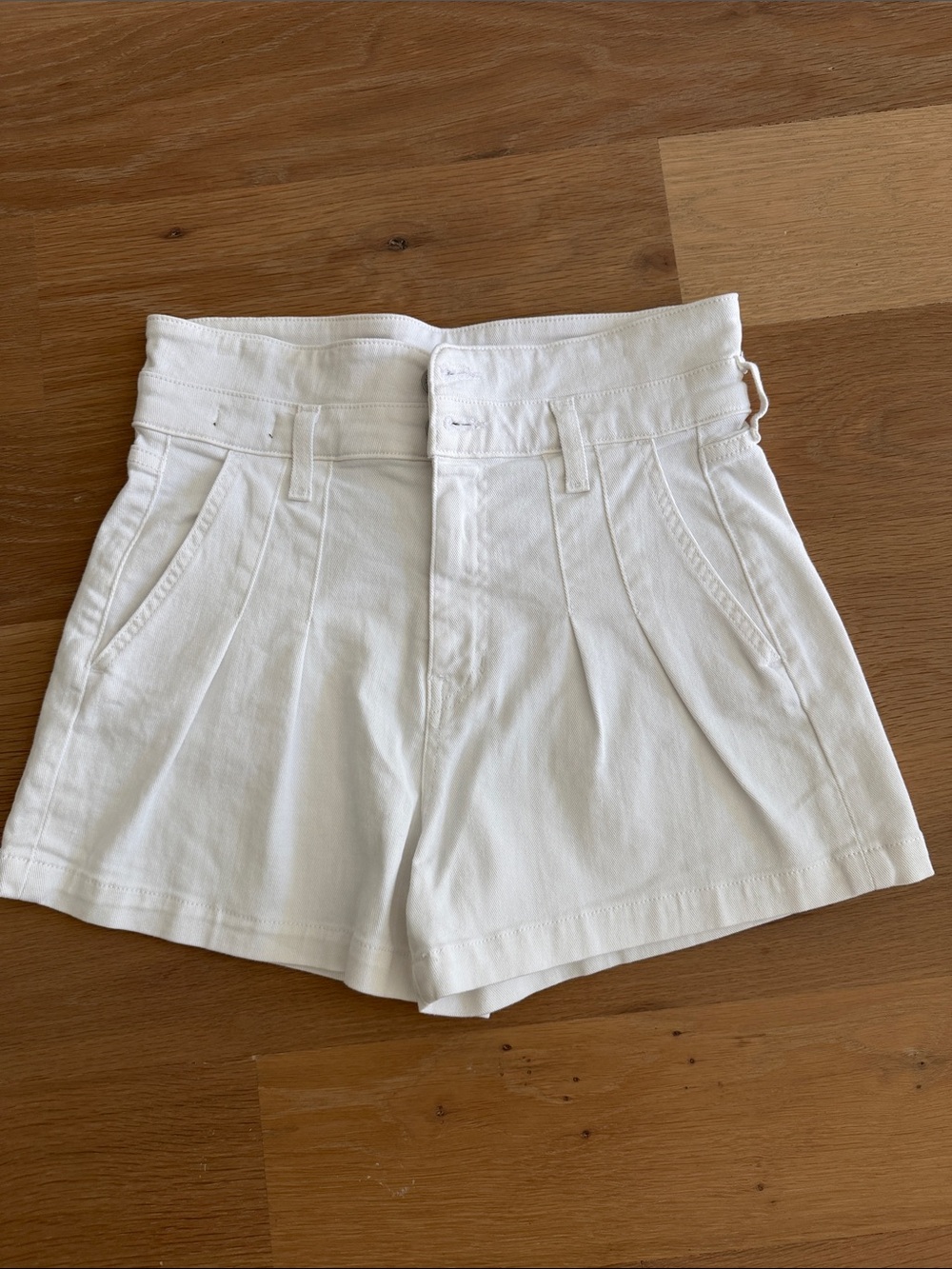 Veronica Beard Jalen White High-Waist Pleated Shorts